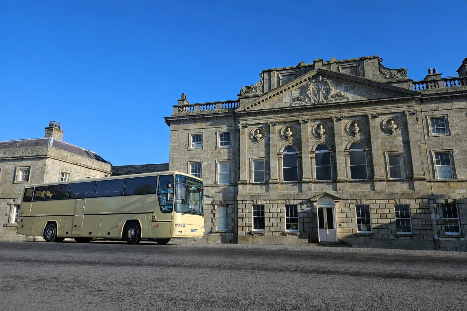 Large coach at Irish manor house