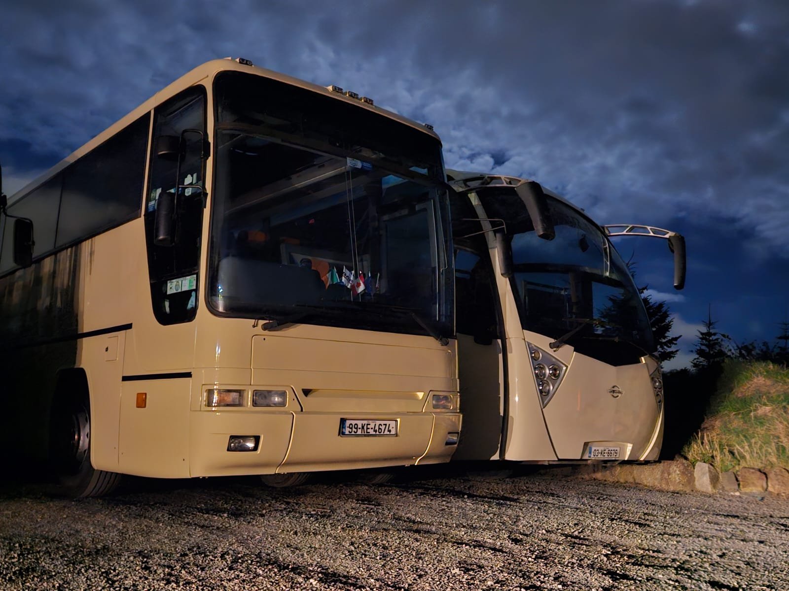 Two Paynes coaches side by side at dawn